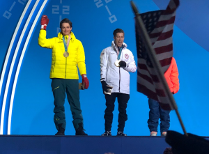 Shaun white winning gold medal for snowboarding